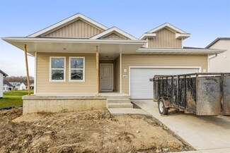 6252 NE 9th Ct, Des Moines, IA 50313