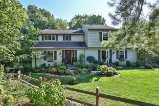 1372 Pennsbury Dr, Cincinnati, OH 45238