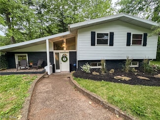 1121 Old Rosemar Rd, Parkersburg, WV 26104