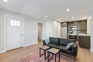 179 Butternut St Unit B, Middletown, CT 06457