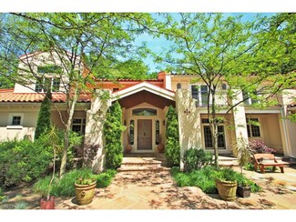 185 Honey Bell Oval, Chagrin Falls, OH 44022