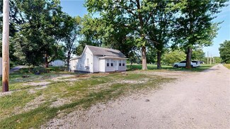 921 E Vine St, Rich Hill, MO 64779