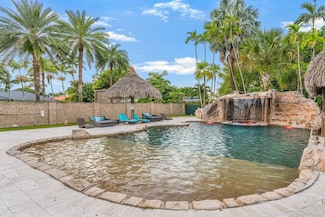10735 SW 34th St, Miami, FL 33165