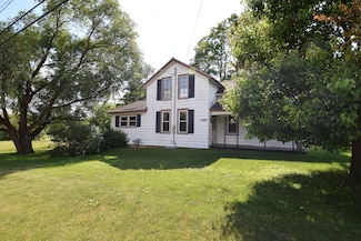 5245 S Martin Rd, New Berlin, WI 53146