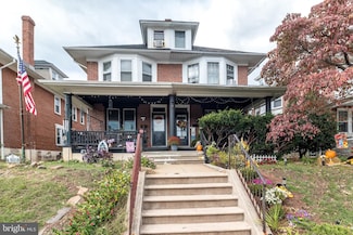 725 Noble St, Norristown, PA 19401
