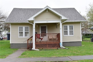 421 Parker Ave, Osawatomie, KS 66064