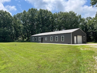 6 County Road 6, Mound Station, IL 62375