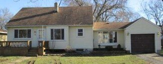 70 N Franklin St, Momence, IL 60954