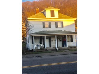 538 Main St, Follansbee, WV 26037