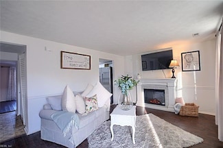 1302 Vanasse Ct, Hampton, VA 23666