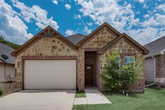 5102 Sunshine Dr, Fort Worth, TX 76105