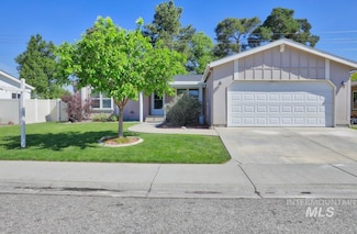 820 Independence Ln, Emmett, ID 83617