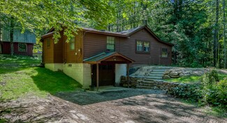 123 E Shore Rd, Becket, MA 01223