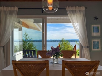 36-K Beach Way, Everett, WA 98206