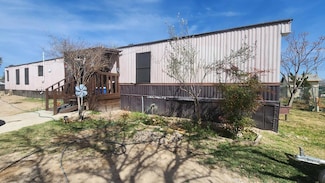 105 Peach St, Eagle Pass, TX 78852