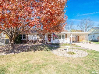 611 W Forest Lawn Ave, Peoria, IL 61615