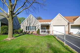 7910 N Brookline Dr, Madison, WI 53719