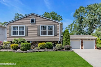 12 Silversmith Ct, Howell, NJ 07731