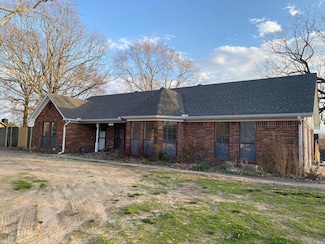 2395 Meadowlake Rd, Conway, AR 72032