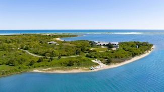 61 Butlers Cove Rd, Edgartown, MA 02539