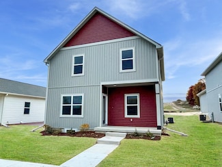 511 Park St, Poynette, WI 53955