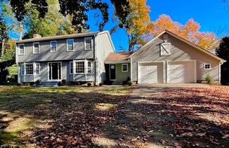 136 Barry St, Feeding Hills, MA 01030