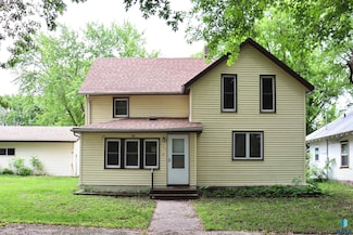 117 4th St E, Jasper, MN 56144