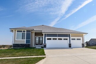 1737 Roebling Rd, Adel, IA 50003