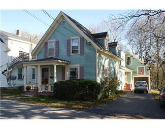 6 Myrtle St, Orono, ME 04473