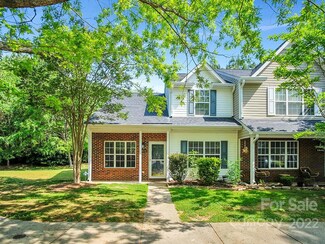 2850 Mayer House Ct, Charlotte, NC 28214