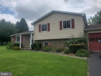 23 Poplar Dr, Reading, PA 19606