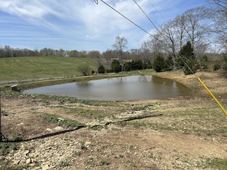 1690 Rabe Coats Rd, Westmoreland, TN 37186