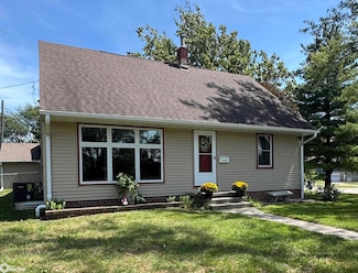 1011 Crest Dr, Creston, IA 50801