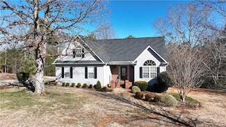 221 Silver Ridge Dr, Central, SC 29630