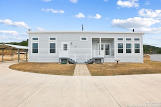 4207 Forest Trail Dr, Bandera, TX 78003