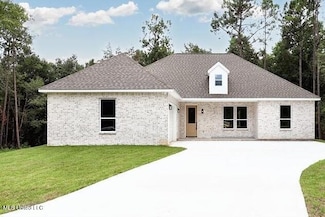 6 Valley View Dr, Carriere, MS 39426
