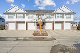 4502 1st Ave NW Unit A, Cedar Rapids, IA 52405