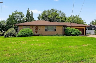 7204 Douglas Ave, Urbandale, IA 50322