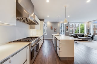 14 I St Unit 3, Boston, MA 02127