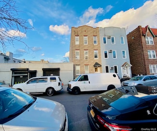 7313 71st St Unit 3, Ridgewood, NY 11385