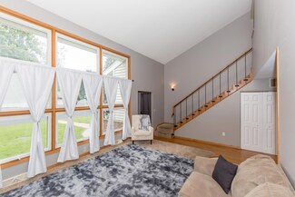 908 9th St, Farmington, MN 55024