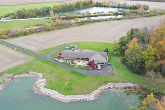 5933 Hoagland Rd, Hoagland, IN 46745