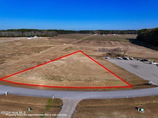 22 Winfield Ln, Pinetown, NC 27865