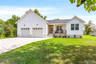 551 2nd St, Sumas, WA 98295