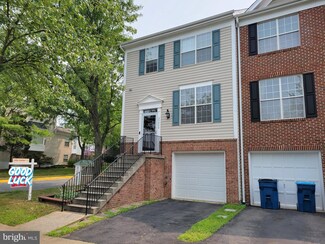 25490 Upper Clubhouse Dr, Chantilly, VA 20152