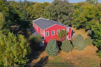 304 Grace Stockham, Aurora, NE 68818