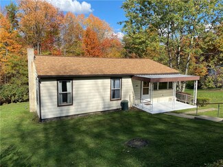 225 Hill Top Rd, Evans City, PA 16033