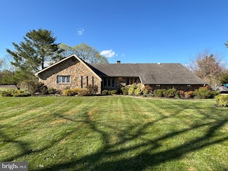 180 E Butler Ave, Vineland, NJ 08360