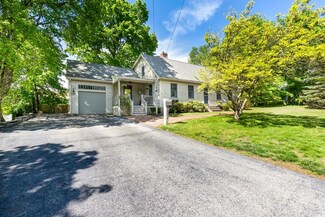 94 Conant St, Danvers, MA 01923