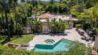 5105 Winnetka Ave, Woodland Hills, CA 91364